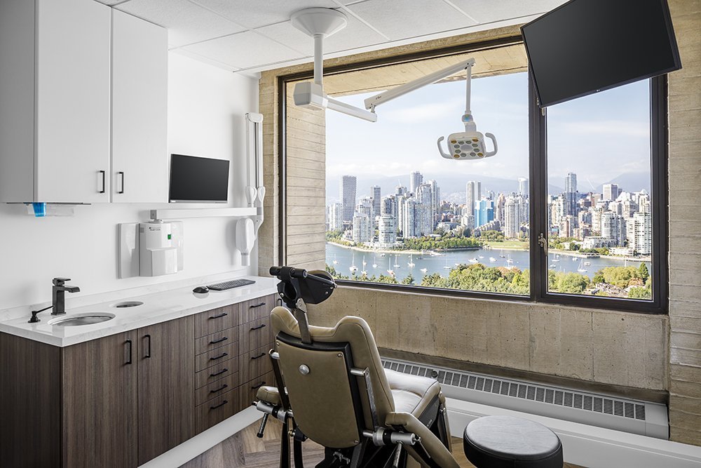 Dr. Kang Oral Surgery Office Operatory Room